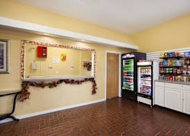 Super 8 by Wyndham Salem 2