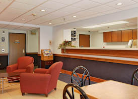 Super 8 by Wyndham Manchester Airport 4