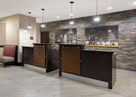 La Quinta by Wyndham Houston IAH Bush Intl Airport E 5