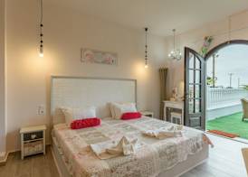 Olympus Studios & Bungalows 3