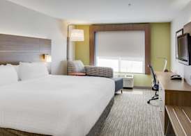 Holiday Inn Express & Suites CHICKASHA by IHG 5