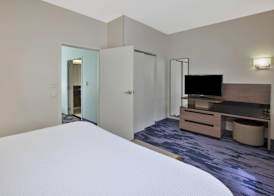 Fairfield Inn & Suites by Marriott Milwaukee Downtown 5