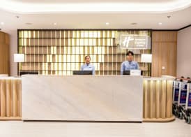 Holiday Inn Express & Suites BANGKOK CENTRAL PIER by IHG 2