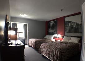 Super 8 by Wyndham Mt Hope Hamilton Intl Arpt ON 3