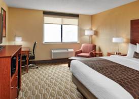 Best Western Plus Milwaukee Airport Hotel & Conference Center 4