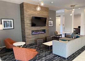 La Quinta Inn & Suites by Wyndham Centralia 3