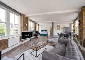Spacious & bright oasis in Old Street 3