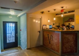Volo Hotel 5