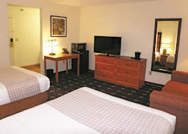 LA QUINTA INN KANSAS CITY NORTH 4
