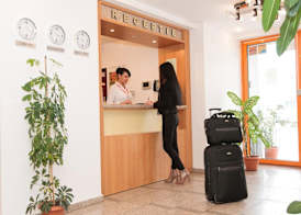 Plus Hotel 3
