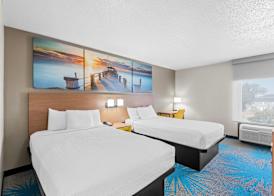Days Inn & Suites by Wyndham Cedar Rapids 5