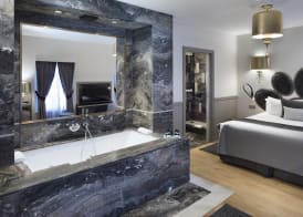 Hotel Lumen Paris Louvre 4