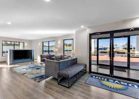 Days Inn by Wyndham Enterprise 4
