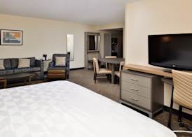 Holiday Inn & Suites OVERLAND PARK-CONV CTR by IHG 5