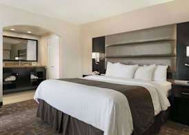Days Inn by Wyndham Downey 4