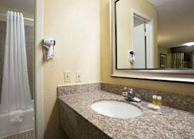 Days Inn by Wyndham Dallas Irving 5
