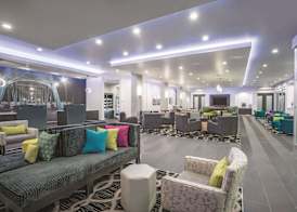 La Quinta Inn & Suites by Wyndham Cleveland near Lee Univ 3