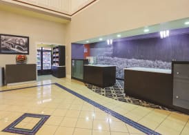 La Quinta by Wyndham Bowling Green 2