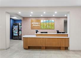 Hampton Inn & Suites Bolingbrook 5