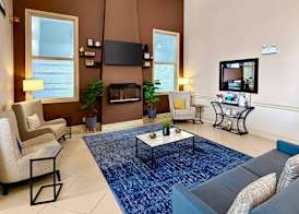 Comfort Inn & Suites Ambassador Bridge 4