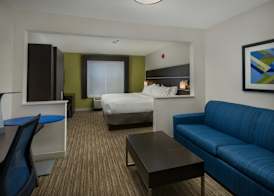 Holiday Inn Express & Suites LAWRENCE by IHG 4