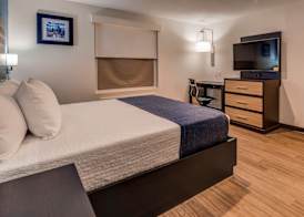 SureStay Plus Hotel by Best Western Humble 4