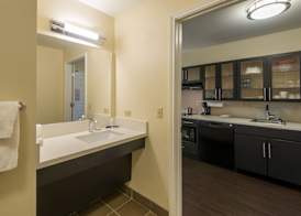 Candlewood Suites MIDWEST CITY by IHG 3