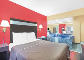 Howard Johnson by Wyndham North Bergen 3