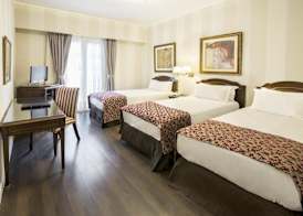 Claridge Hotel 5