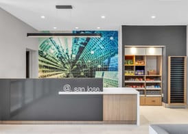 La Quinta Inn & Suites by Wyndham San Jose Airport-Downtown 5