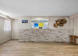 Days Inn by Wyndham Birmingham/West 3