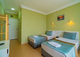 DE MARE FAMILY Hotel 3