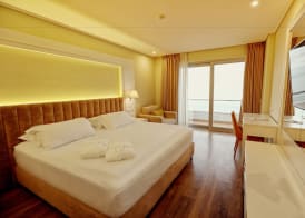Premium Beach Hotel 4