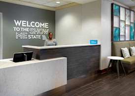 Hampton Inn & Suites Kansas City-Country Club Plaza 4