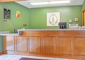 Super 8 by Wyndham Atchison 2