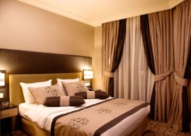 Darkhill Hotel 4