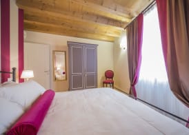 Lady Capulet Apartments 4