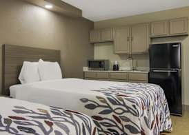 Red Roof Inn & Conference Center Chicago - Aurora Fox Valley 5