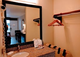 Red Carpet Inn Airport and Cruise Port Hotel Fort Lauderdale 5