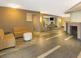 Hawthorn Extended Stay by Wyndham Cincinnati/Sharonville 2