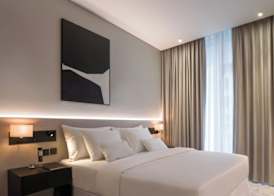 Lusso Hometels J One 2