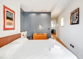 GuestHost - Piazza Santa Croce Design Apartment with Balcony 5