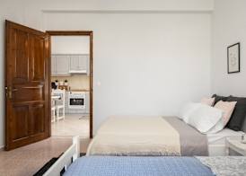 Marias Seaside Apartments 5