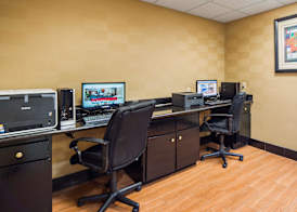 Best Western Plus Northwest Inn & Suites 2
