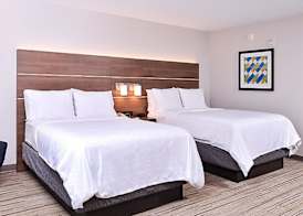 Holiday Inn Express & Suites MOUNT PLEASANT by IHG 4