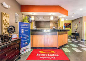 Econo Lodge Topeka at Wanamaker 2