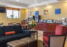 Comfort Inn & Suites LaGuardia Airport 2
