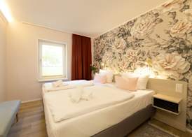Little Suite Apartments 4