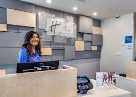 Holiday Inn Express & Suites DENTON SOUTH by IHG 2