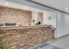 Country Inn & Suites by Radisson, Grand Rapids Airport, MI 5